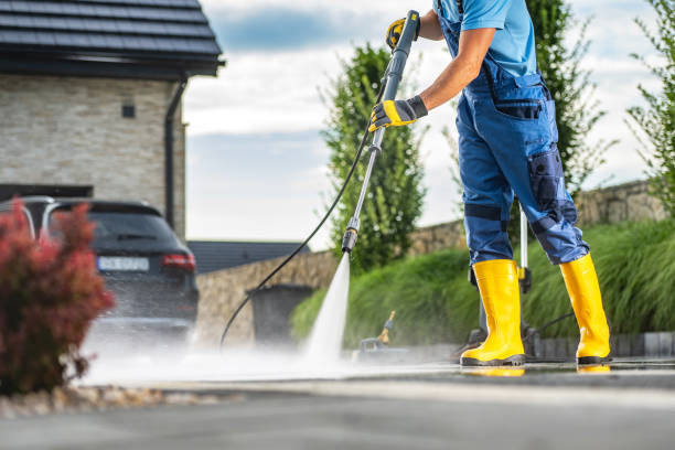 Best Commercial Pressure Washing  in Hallowell, ME